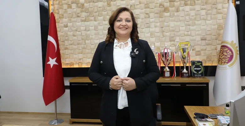 burcu-koksaldan-chpye-sert-veda-koltuk-kavgasi-yerine-hizmet-siyaseti-1782891572128.jpg