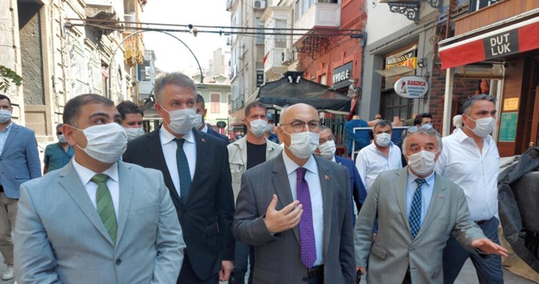 İzmir Valisi Köşger’den koronavirüs uyarısı