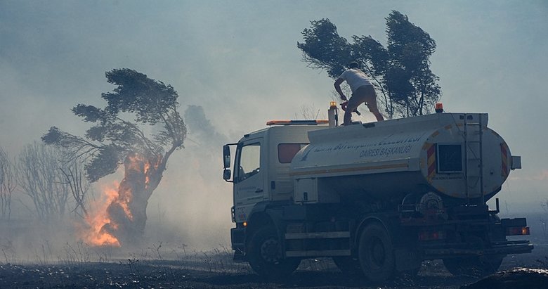 İzmir’deki yangınlarda son durum ne? Bakan Yumaklı açıkladı