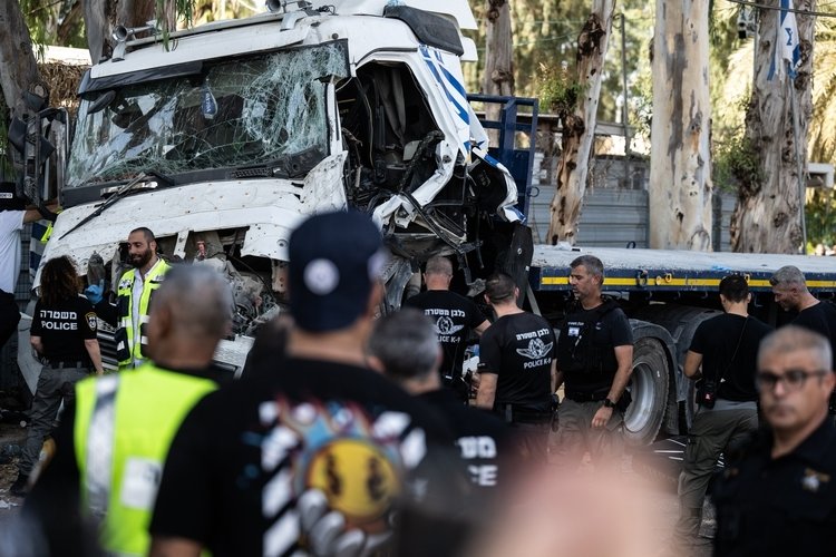 İsrail’de MOSSAD karargahı yakınında saldırı! Çok sayıda yaralı