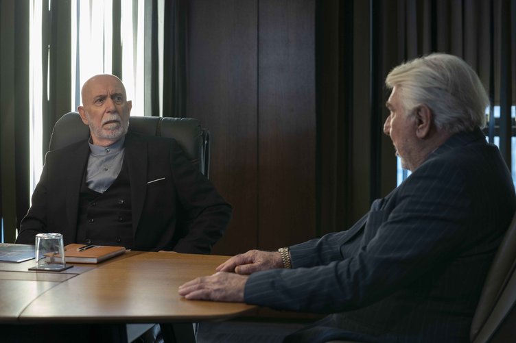 ATV’nin yeni dizisi Holding başlıyor! ilk bölümüyle Perşembe saat 20.00’de atv’de!