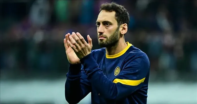 Aslan çift koldan