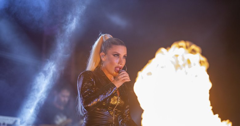 Şarkıcı İrem Derici özel şova 3 milyon harcadı