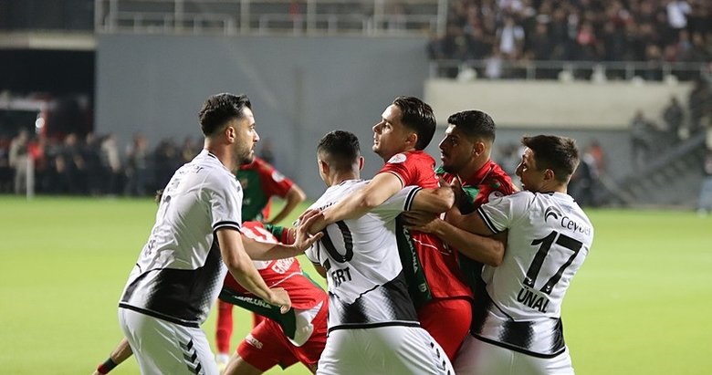 İzmir’de derbi ateşi