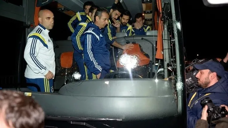 fenerbahce-takim-otobusune-silahli-saldiri-sorusturmasi5-supheliye-gozalti-1786431298600.jpeg