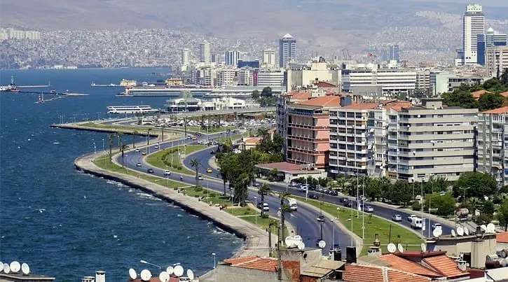 izmirden-ev-alacaklar-dikkat-gayrimenkulun-en-yeni-gozdesi-cesme-ve-urlayi-tahtindan-mi-edecek-1792906745939.jpeg