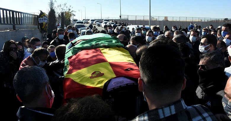 İzmir’de enkazdan kurtarıldıktan sonra hayatını kaybeden amatör futbolcuya acı veda