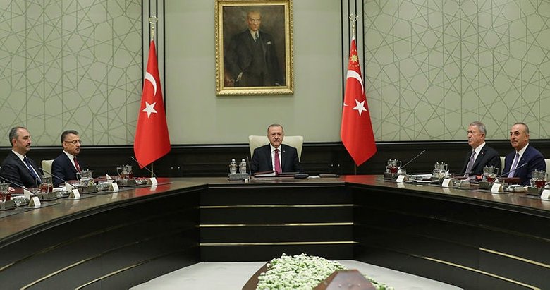 Başkan Erdoğan onayladı! İşte YAŞ kararları