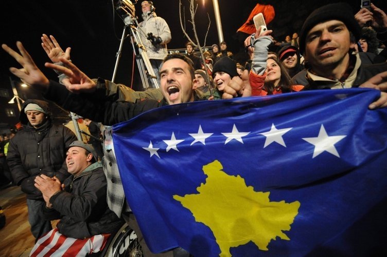Kosova’da 42 bin kişi vatandaşlıktan çıktı