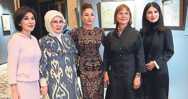 Emine Erdoğan Özbekistan’ın Renkleri Sergisi’ni ziyaret etti