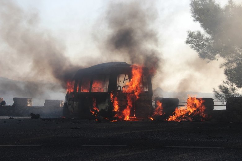 Ekmek teknelerinin yanışını gözyaşları içinde izlediler