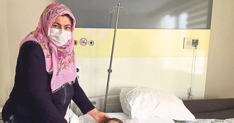 Elif Naz, anne böbreğiyle kurtuldu