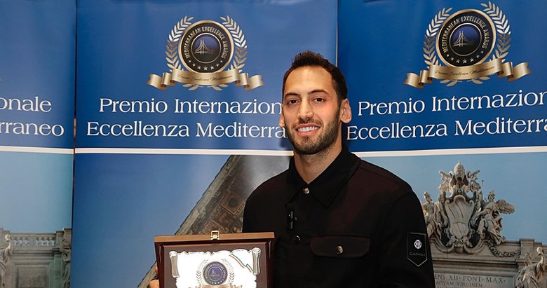 Çalhanoğlu’na anlamlı ödül