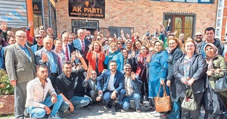 AK Parti’nin Balıkesir adayları çıkarma yaptı