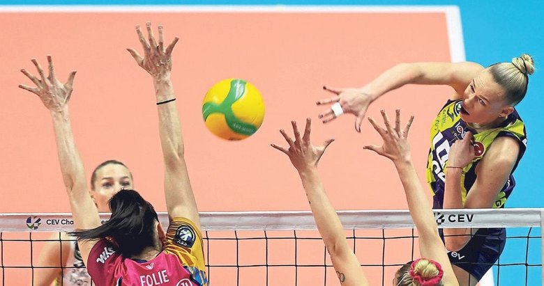 Fenerbahçe Opet altın setle elendi