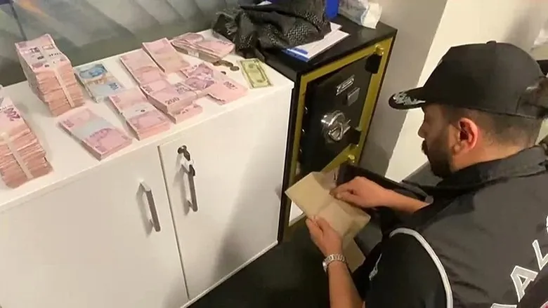 erdal-besikcioglunun-emniyetteki-ifadesi-ortaya-cikti-7-milyon-tlyi-asan-para-transferi-1785669894943.jpeg