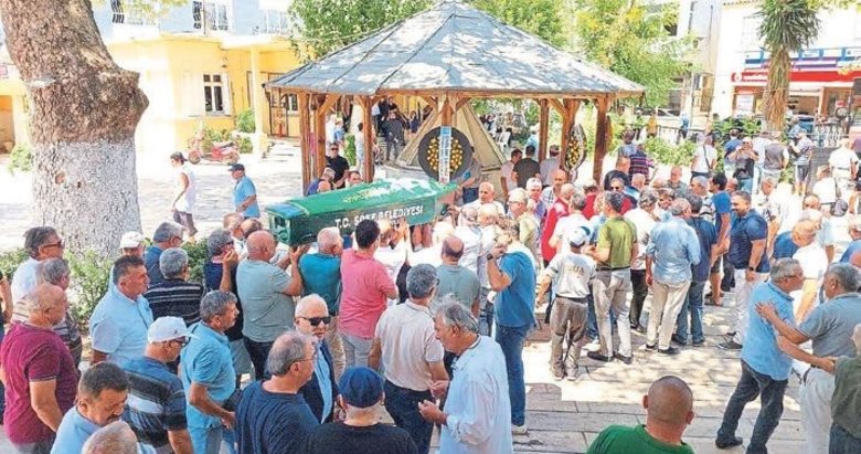 Tansu Çiller Aydın’da cenaze törenine katıldı