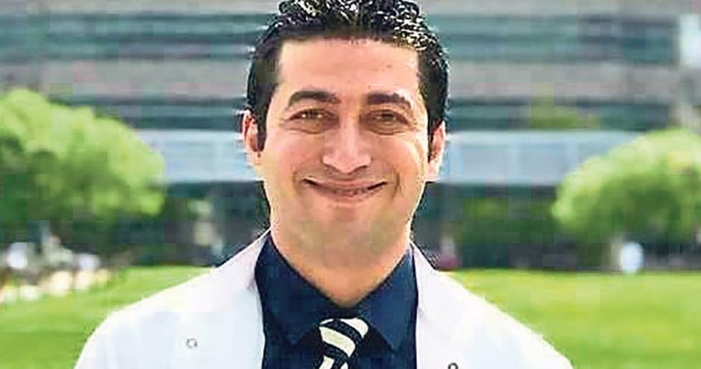 Hasta bastonlarıyla koleksiyon yapan mucize doktor