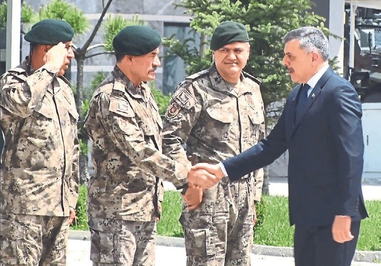 İçişleri Bakanı Çiftçi’den Özel Harekat’a ziyaret