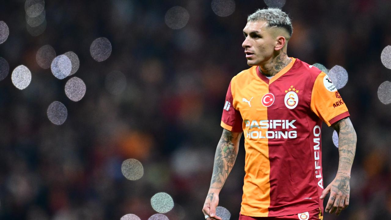 Galatasaraylı futbolcuya AVM'de saldırı!
