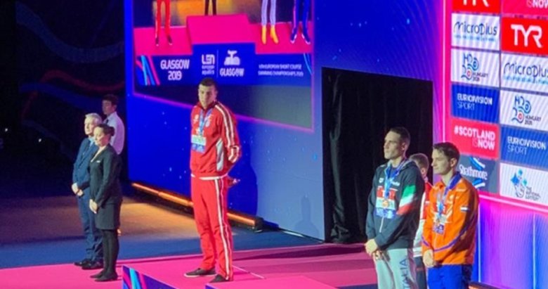 Milli yüzücü Emre Sakçı’dan önemli başarı