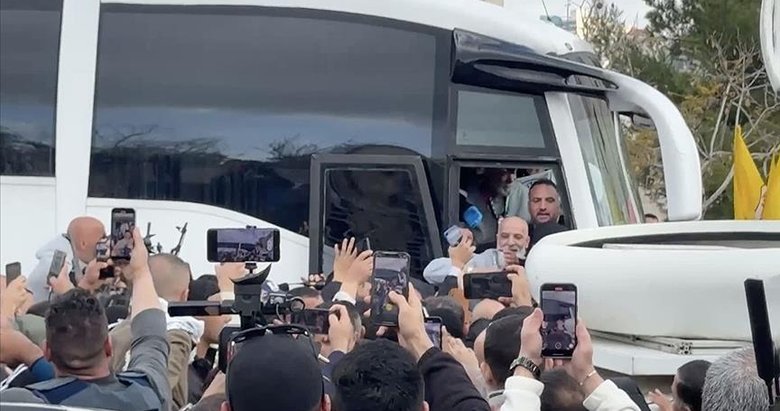 Hamas ile İsrail arasındaki dördüncü tur esir takasında 183 Filistinli serbest kaldı