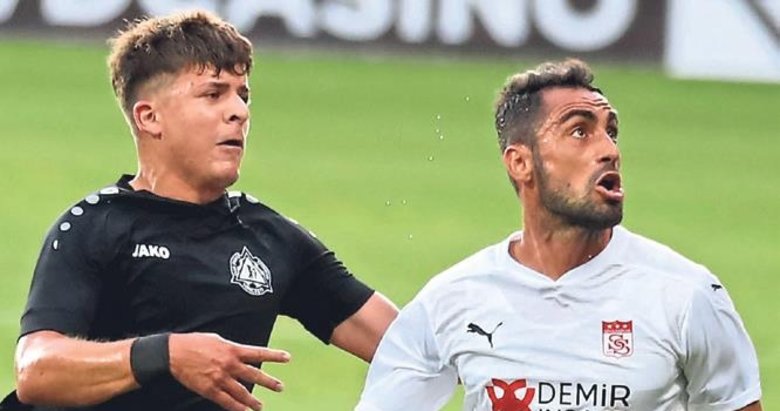 Sivasspor tur için Petrocub karşısında