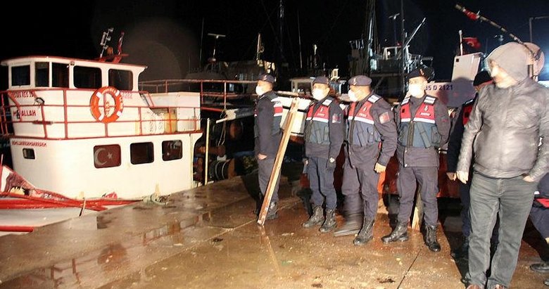 İzmir’de zehir tacirlerine dev operasyon! 11 ilçede adreslere eş zamanlı şafak baskını