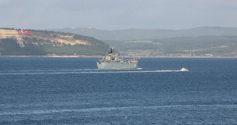 Rus savaş gemisi ’Orsk’, Çanakkale Boğazı’ndan geçti