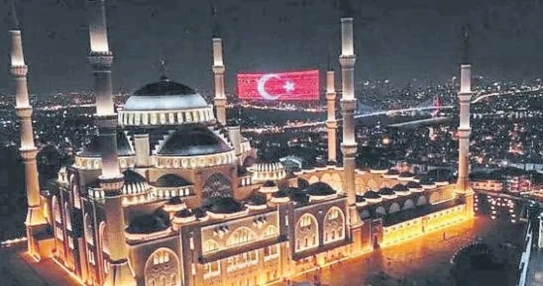 90 bin camide kuraklık ve yangınlar için dualar yükseldi