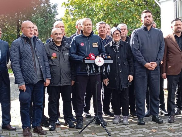 Bakan Yerlikaya: 112’ye 507 ihbar geldi, sadece 30’u hasarla ilgili