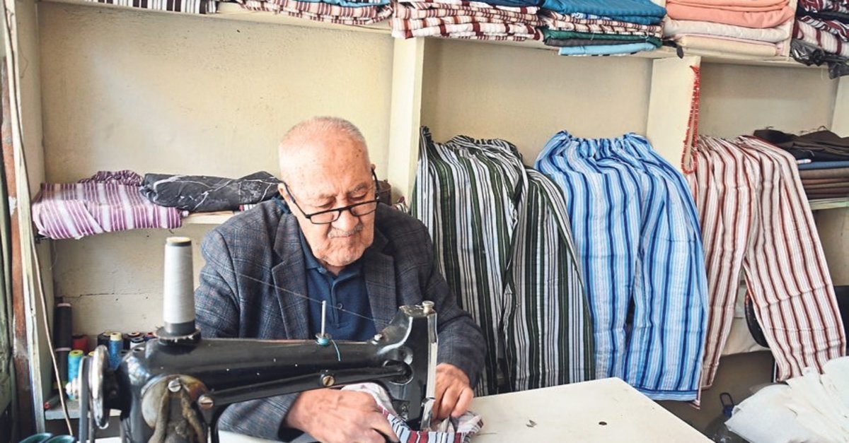 Nostaljik çizgili pijamaları 60 yıldır üretıyor