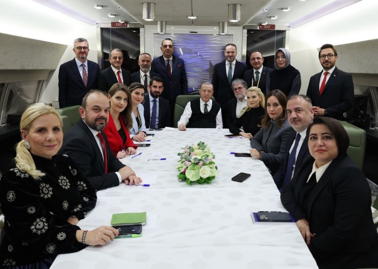 Başkan Recep Tayyip Erdoğan’dan Macaristan dönüşü uçakta önemli açıklamalar