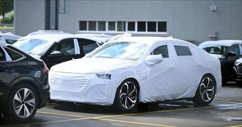 Otomobil ithalatında bazı ülkelere yönelik uygulanan ek mali yükümlülüğün kapsamı genişletildi