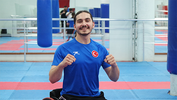 Milli Sporcu Berkay yeni protezine kavuştu