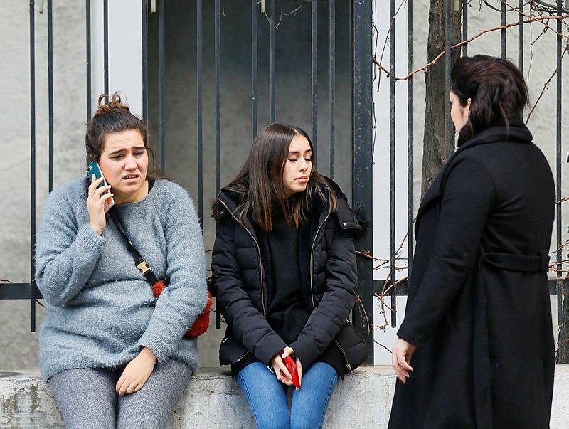 Manisa’daki deprem İzmir’de de hissedildi! Vatandaşlar telefona sarıldı
