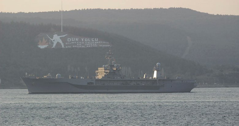ABD’nin amiral gemisi Çanakkale Boğazı’ndan geçti