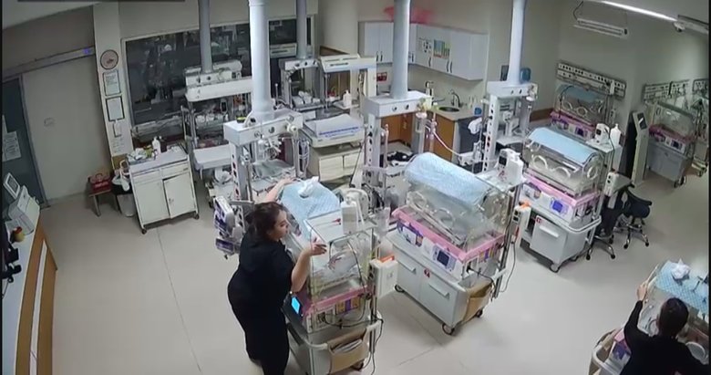 Yenidoğan ünitesinde deprem paniği! Hemşireler bebeklere kalkan oldu