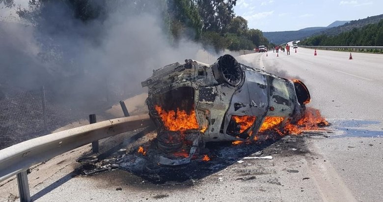 Cesme Otoyolunda Feci Kaza 2 Kisi Yanarak Can Verdi Izmir Haberleri