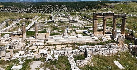 Uşak Blaundos Antik Kenti’nde dikkat çeken...