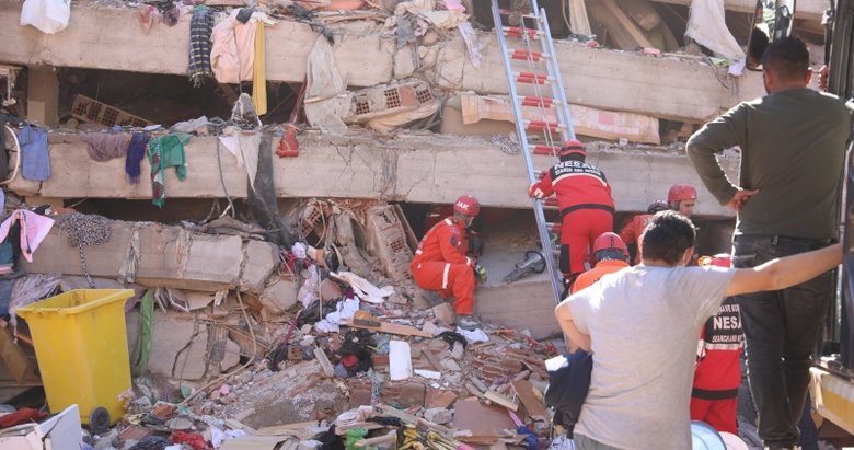 Izmir Depreminde Enkaz Altinda Kalanlar Ile 112 Gorevlileri Arasindaki Konusmalar Kayitlarda Izmir Haberleri
