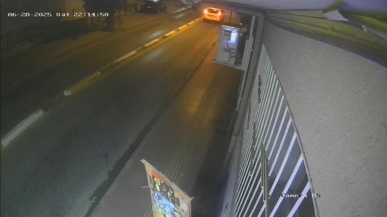 Boşanmak isteyen karısının aracını kundakladı