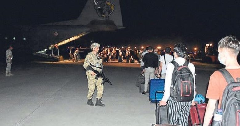 Kabil’den 160 kişi daha Türkiye’ye getirildi