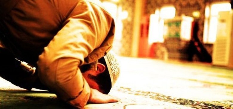 Arefe namazı kaç rekattır? Arefe namazı nasıl kılınır? Arefe namazına nasıl niyet edilir? Arefe nedir? Arefe günü hangi dualar okunur?