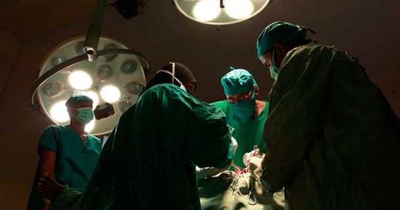 Yargıtay’da emsal karar: Genel cerrah estetik ameliyat yapamaz