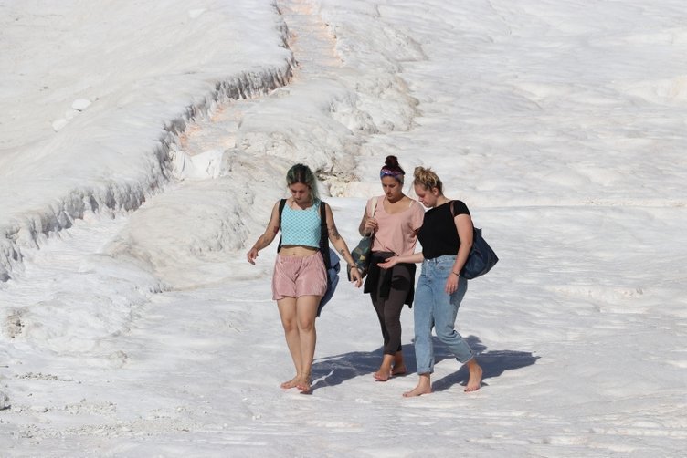 Beyaz cennet Pamukkale’de ara tatil bereketi! Doluluk yüzde 100’e ulaştı