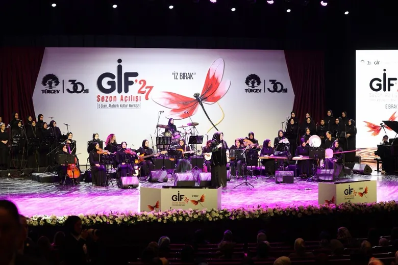 gif27de-gencler-iz-birakti-yildizlar-alkisladi-1791545471062.png