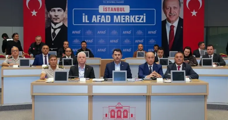 Afet zirvesinden net mesaj: Bakan Kurum yaraların sarılması için talimatı verdi