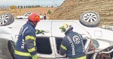 Yağış nedeniyle yoldan çıkan otomobil takla attı