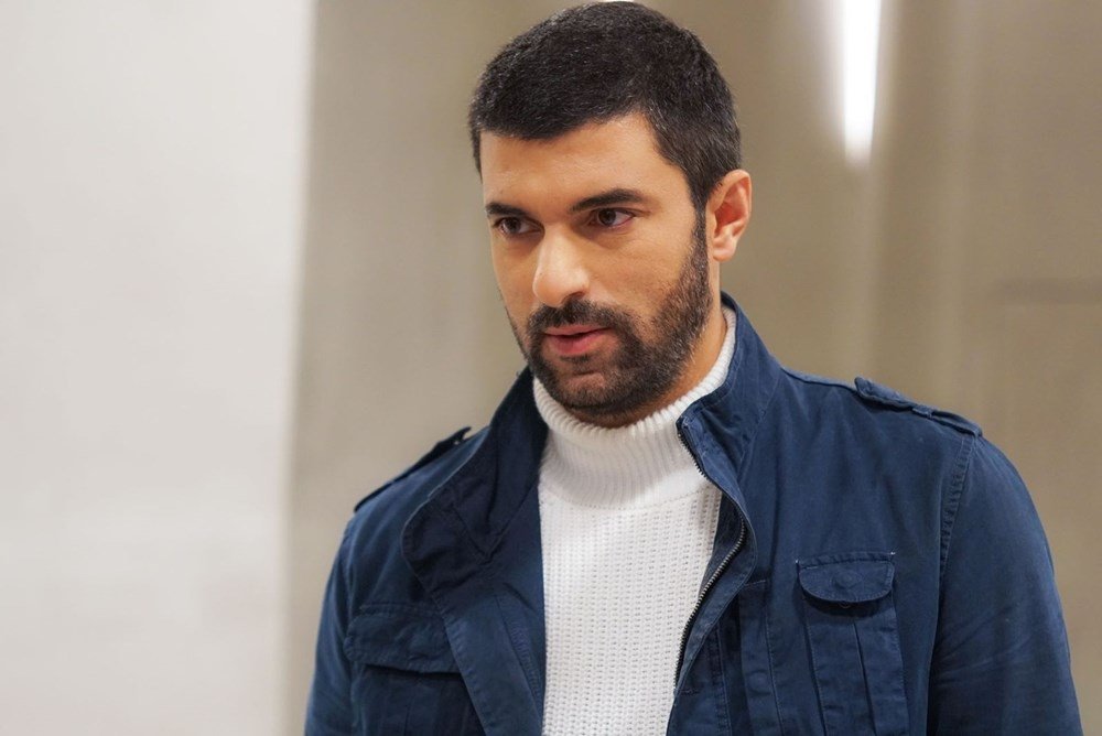 Sefirin Kızı dizisinin Sancar�ı Engin Akyürek eski fotoğraflarıyla olay